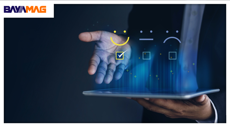 مقدمه وفاداری مشتریان یکی از اصول اساسی موفقیت کسب‌وکارها است. حفظ مشتریان قدیمی و تبدیل آنها به مشتریان وفادار نه تنها هزینه‌های بازاریابی را کاهش می‌دهد بلکه موجب افزایش درآمد و سودآوری بلندمدت می‌شود. با پیشرفت تکنولوژی و ظهور نرم‌افزارهای مختلف، راهکارهای متنوعی برای وفادارسازی مشتریان ارائه شده است. در این مقاله، به بررسی تکنولوژی‌های نوین و نرم‌افزارهای موجود در ایران برای وفادارسازی مشتریان خواهیم پرداخت. اهمیت وفاداری مشتریان وفاداری مشتریان به معنای تکرار خرید و استفاده مستمر از خدمات یک برند است. مشتریان وفادار نه تنها خریدهای مکرر انجام می‌دهند، بلکه به عنوان سفیران برند عمل کرده و آن را به دیگران معرفی می‌کنند. این امر باعث می‌شود هزینه‌های جذب مشتریان جدید کاهش یابد و کسب‌وکار بتواند بر بهبود خدمات و محصولات تمرکز کند. تکنولوژی‌های نوین در وفادارسازی مشتریان 1. مدیریت ارتباط با مشتری (CRM) یکی از ابزارهای کلیدی در وفادارسازی مشتریان، سیستم‌های مدیریت ارتباط با مشتری (CRM) است. این سیستم‌ها با جمع‌آوری و تحلیل داده‌های مشتریان، به کسب‌وکارها کمک می‌کنند تا نیازها و ترجیحات آنها را بهتر درک کنند و خدمات مناسبی ارائه دهند. نرم‌افزارهای CRM موجود در ایران **نرم‌افزار "همکاران سیستم"**: یکی از پیشروترین نرم‌افزارهای CRM در ایران است که امکانات متعددی برای مدیریت ارتباط با مشتریان ارائه می‌دهد. این نرم‌افزار با قابلیت‌های پیشرفته‌ای مانند مدیریت تماس‌ها، پیگیری فرصت‌های فروش، تحلیل داده‌ها و گزارش‌دهی به کسب‌وکارها کمک می‌کند تا روابط خود را با مشتریان بهبود بخشند. **نرم‌افزار "پگاه سیستم"**: این نرم‌افزار با ارائه ویژگی‌های جامع برای مدیریت ارتباط با مشتریان، به کسب‌وکارها امکان می‌دهد تا فرآیندهای فروش، بازاریابی و خدمات پس از فروش را بهبود بخشند. همچنین، این نرم‌افزار با ارائه تحلیل‌های دقیق و گزارش‌های جامع، به کسب‌وکارها کمک می‌کند تا استراتژی‌های مناسبی برای وفادارسازی مشتریان تدوین کنند. 2. برنامه‌های وفاداری و امتیازدهی برنامه‌های وفاداری و امتیازدهی یکی دیگر از روش‌های موثر در وفادارسازی مشتریان است. این برنامه‌ها با اعطای امتیاز به مشتریان برای خریدهای انجام شده و ارائه پاداش‌های متنوع، انگیزه‌ای برای تکرار خرید و استفاده از خدمات ایجاد می‌کنند. نرم‌افزارهای وفاداری و امتیازدهی موجود در ایران **نرم‌افزار "باشگاه مشتریان"**: این نرم‌افزار به کسب‌وکارها امکان می‌دهد تا برنامه‌های وفاداری و امتیازدهی را طراحی و مدیریت کنند. با استفاده از این نرم‌افزار، کسب‌وکارها می‌توانند امتیازهایی به مشتریان خود اعطا کنند و پاداش‌های مختلفی مانند تخفیف‌ها، هدایا و امتیازهای ویژه را ارائه دهند. **نرم‌افزار "لیان باشگاه مشتریان"**: این نرم‌افزار با ارائه ابزارهای متنوع برای مدیریت برنامه‌های وفاداری، به کسب‌وکارها کمک می‌کند تا ارتباط موثری با مشتریان خود برقرار کنند و آنها را به مشتریان وفادار تبدیل کنند. همچنین، این نرم‌افزار با ارائه گزارش‌های دقیق از فعالیت‌های مشتریان، به کسب‌وکارها امکان می‌دهد تا استراتژی‌های خود را بهبود بخشند. 3. بازاریابی ایمیلی بازاریابی ایمیلی یکی از روش‌های موثر در ارتباط مستمر با مشتریان و افزایش وفاداری آنها است. با ارسال ایمیل‌های تبلیغاتی، اطلاع‌رسانی‌ها و اخبار به مشتریان، کسب‌وکارها می‌توانند ارتباط موثری با آنها برقرار کرده و نیازها و ترجیحات آنها را بهتر درک کنند. نرم‌افزارهای بازاریابی ایمیلی موجود در ایران **نرم‌افزار "نجوا"**: این نرم‌افزار با ارائه ابزارهای متنوع برای طراحی و ارسال ایمیل‌های تبلیغاتی، به کسب‌وکارها امکان می‌دهد تا کمپین‌های بازاریابی ایمیلی موثری اجرا کنند. همچنین، این نرم‌افزار با ارائه گزارش‌های جامع از عملکرد کمپین‌ها، به کسب‌وکارها کمک می‌کند تا استراتژی‌های خود را بهبود بخشند. **نرم‌افزار "میلچی"**: این نرم‌افزار با قابلیت‌های پیشرفته‌ای مانند تقسیم‌بندی مخاطبان، اتوماسیون بازاریابی و تحلیل داده‌ها، به کسب‌وکارها امکان می‌دهد تا ایمیل‌های هدفمندی به مشتریان خود ارسال کنند و ارتباط مستمری با آنها برقرار کنند. 4. تحلیل داده‌ها و رفتار مشتریان تحلیل داده‌ها و رفتار مشتریان یکی از ابزارهای کلیدی در وفادارسازی مشتریان است. با جمع‌آوری و تحلیل داده‌های مربوط به رفتار مشتریان، کسب‌وکارها می‌توانند نیازها و ترجیحات آنها را بهتر درک کرده و خدمات مناسبی ارائه دهند. نرم‌افزارهای تحلیل داده‌ها موجود در ایران **نرم‌افزار "کلیک‌یار"**: این نرم‌افزار با ارائه ابزارهای پیشرفته برای تحلیل داده‌ها و رفتار مشتریان، به کسب‌وکارها کمک می‌کند تا الگوهای رفتاری مشتریان را شناسایی کنند و استراتژی‌های مناسبی برای وفادارسازی آنها تدوین کنند. **نرم‌افزار "چابک"**: این نرم‌افزار با ارائه تحلیل‌های جامع از رفتار کاربران و تهیه گزارش‌های دقیق، به کسب‌وکارها امکان می‌دهد تا تجربه کاربری وب‌سایت و اپلیکیشن‌های خود را بهبود بخشند و مشتریان را به مشتریان وفادار تبدیل کنند. 5. مدیریت شبکه‌های اجتماعی مدیریت شبکه‌های اجتماعی یکی از روش‌های موثر در وفادارسازی مشتریان است. با استفاده از این ابزارها، کسب‌وکارها می‌توانند ارتباط مستمری با مشتریان خود برقرار کرده و از طریق شبکه‌های اجتماعی به آنها خدمات ارائه دهند. نرم‌افزارهای مدیریت شبکه‌های اجتماعی موجود در ایران **نرم‌افزار "نوین"**: این نرم‌افزار با ارائه ابزارهای متنوع برای مدیریت چندین حساب کاربری در شبکه‌های اجتماعی، به کسب‌وکارها امکان می‌دهد تا پست‌های خود را زمان‌بندی و منتشر کنند و عملکرد پست‌ها را تحلیل کنند. **نرم‌افزار "پارس‌گرام"**: این نرم‌افزار با ارائه امکاناتی مانند مدیریت و زمان‌بندی پست‌ها، پاسخگویی به نظرات و پیام‌های کاربران و تحلیل عملکرد، به کسب‌وکارها کمک می‌کند تا ارتباط موثری با مشتریان خود برقرار کرده و وفاداری آنها را افزایش دهند. 6. پشتیبانی و چت آنلاین پشتیبانی و چت آنلاین یکی از ابزارهای مهم در ارائه خدمات به مشتریان و افزایش وفاداری آنها است. با ارائه پشتیبانی سریع و موثر، کسب‌وکارها می‌توانند رضایت مشتریان خود را افزایش دهند و آنها را به مشتریان وفادار تبدیل کنند. نرم‌افزارهای پشتیبانی و چت آنلاین موجود در ایران **نرم‌افزار "رایچت"**: این نرم‌افزار با ارائه ابزارهای متنوع برای پشتیبانی و چت آنلاین، به کسب‌وکارها امکان می‌دهد تا به درخواست‌ها و مشکلات مشتریان پاسخ دهند و آنها را به مشتریان وفادار تبدیل کنند. **نرم‌افزار "دایرکت"**: این نرم‌افزار با ارائه امکاناتی مانند پشتیبانی چندکاناله، مدیریت درخواست‌ها و ایجاد پایگاه دانش، به کسب‌وکارها کمک می‌کند تا خدمات پشتیبانی موثری ارائه دهند و رضایت مشتریان را افزایش دهند. استراتژی‌های وفادارسازی مشتریان با استفاده از تکنولوژی‌های نوین 1. ایجاد پروفایل مشتری اولین قدم در وفادارسازی مشتریان، جمع‌آوری اطلاعات کامل از مشتریان و ایجاد پروفایل‌های دقیق از آنها است. با استفاده از نرم‌افزارهای CRM مانند "همکاران سیستم" و "پگاه سیستم"، می‌توان اطلاعات مربوط به مشتریان را جمع‌آوری و مدیریت کرد. این اطلاعات شامل تاریخچه خریدها، تعاملات و درخواست‌های مشتریان است. 2. طراحی برنامه وفاداری با استفاده از نرم‌افزارهای وفاداری و امتیازدهی مانند "باشگاه مشتریان" و "لیان باشگاه مشتریان"، می‌توان برنامه‌های امتیازدهی و پاداش برای مشتریان طراحی کرد. این برنامه‌ها باید شامل انواع پاداش‌ها مانند تخفیف‌ها، هدایا و امتیازهای ویژه برای مشتریان وفادار باشد. 3. ارتباط مداوم با مشتریان برای برقراری ارتباط مداوم با مشتریان و اطلاع‌رسانی به آنها، می‌توان از نرم‌افزارهای بازاریابی ایمیلی مانند "نجوا" و "میلچی" استفاده کرد. این نرم‌افزارها امکان ارسال ایمیل‌های تبلیغاتی، اطلاع‌رسانی‌ها و اخبار به مشتریان را فراهم می‌کنند. 4. تحلیل و بهبود مستمر با استفاده از نرم‌افزارهای تحلیل داده‌ها و رفتار مشتریان مانند "کلیک‌یار" و "چابک"، می‌توان رفتار مشتریان را تحلیل کرد و نقاط قوت و ضعف را شناسایی کرد. این تحلیل‌ها به کسب‌وکارها کمک می‌کند تا استراتژی‌های مناسبی برای بهبود خدمات و محصولات خود تدوین کنند. 5. مدیریت تعاملات در شبکه‌های اجتماعی برای مدیریت تعاملات با مشتریان در شبکه‌های اجتماعی، می‌توان از نرم‌افزارهای مدیریت شبکه‌های اجتماعی مانند "نوین" و "پارس‌گرام" استفاده کرد. این نرم‌افزارها امکان مدیریت چندین حساب کاربری، زمان‌بندی پست‌ها و پاسخگویی به نظرات و پیام‌های کاربران را فراهم می‌کنند. 6. ارائه پشتیبانی موثر با استفاده از نرم‌افزارهای پشتیبانی و چت آنلاین مانند "رایچت" و "دایرکت"، می‌توان خدمات پشتیبانی موثری به مشتریان ارائه داد. این نرم‌افزارها امکان پشتیبانی چندکاناله، مدیریت درخواست‌ها و ایجاد پایگاه دانش را فراهم می‌کنند. نتیجه‌گیری وفادارسازی مشتریان یکی از اصول اساسی موفقیت کسب‌وکارها است و با استفاده از تکنولوژی‌های نوین و نرم‌افزارهای موجود در ایران، می‌توان این امر را به شکل موثری تحقق بخشید. نرم‌افزارهای CRM، برنامه‌های وفاداری، بازاریابی ایمیلی، تحلیل داده‌ها، مدیریت شبکه‌های اجتماعی و پشتیبانی آنلاین ابزارهای کلیدی در این راه هستند. با استفاده از این ابزارها و تدوین استراتژی‌های مناسب، کسب‌وکارها می‌توانند رضایت مشتریان خود را افزایش داده و آنها را به مشتریان وفادار تبدیل کنند.